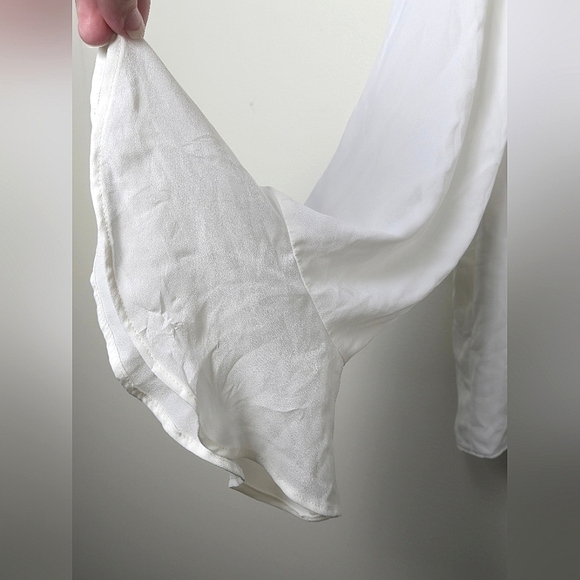 Women's DKNY Bell Sleeve Chiffon Blouse, Size Large - Picture 2 of 3